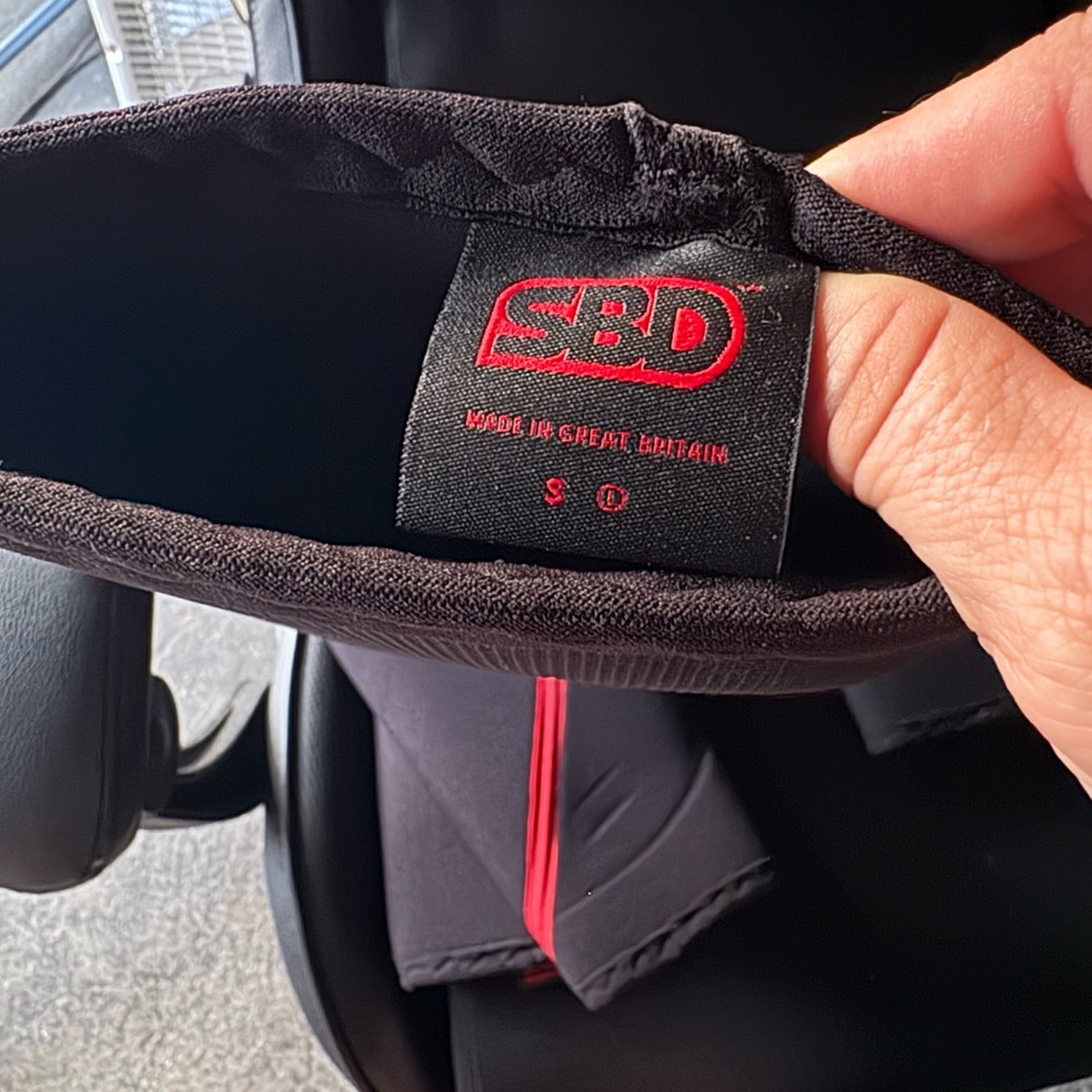 SBD knee sleeve bundle Black & Red Knee Sleeves - Supportive Neoprene 2 Pair - Picture 4 of 5
